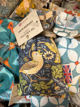 Load image into Gallery viewer, Lavendar bags (natural moth repellent)
